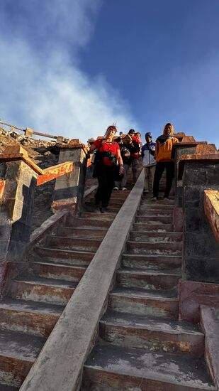 Bevor es an den Abstieg geht, gibt es wieder Selfies und ein Austausch netter Worte.