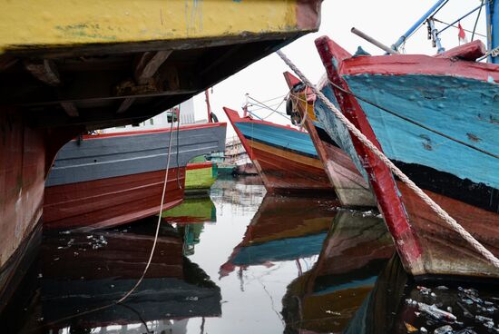 Erstmal fotografieren wir nur die Boote….