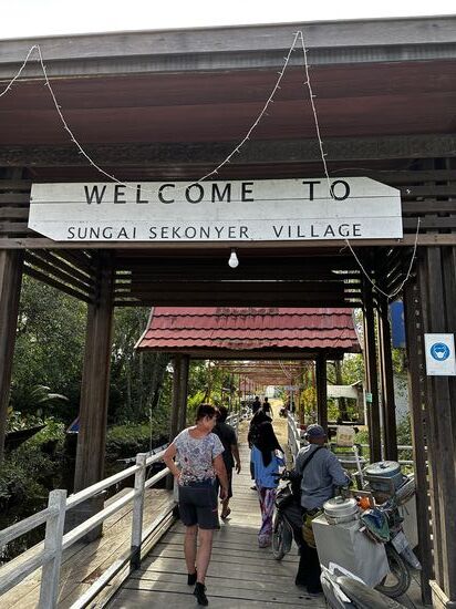 Der Besuch des „Sekonyer Village“ steht noch auf dem Programm