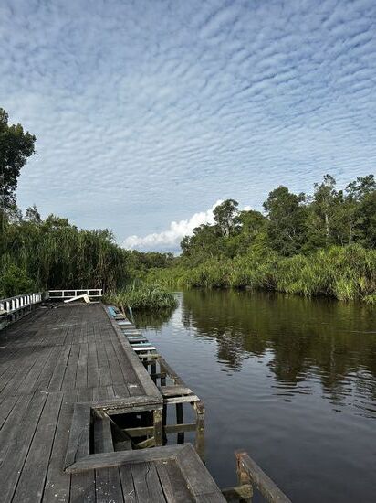 Schnell sind wir durch und wieder zurück auf unserem Boot…