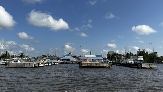Zurück am Ausgangspunkt - Der Hafen von Kumai