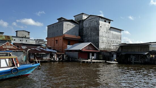 Hier sieht man die Gebäude ..