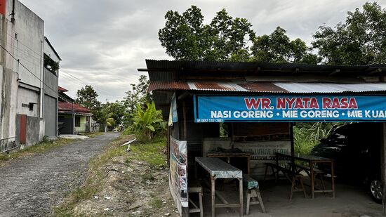 Hier kehren wir noch für einen „Kopi“ ein