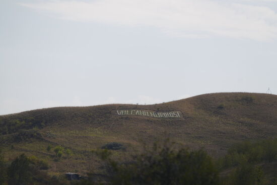 Nach dem Frühstück fahren wir die ca 30km zu den Schlammvulkanen von Berca