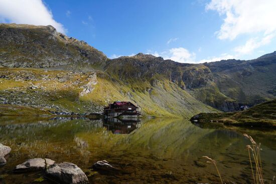 Es dämmert schon und es ist sehr kühl—immerhin sind wir auf über 2000m Höhe!