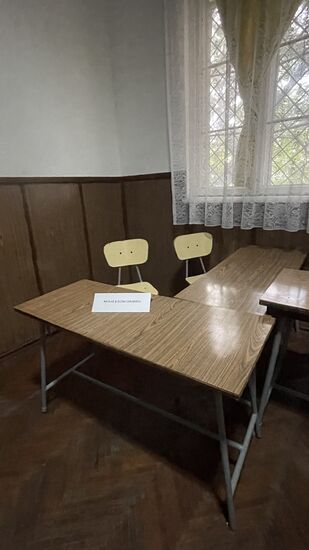 Hier sind die Namensschilder an ihren Plätzen