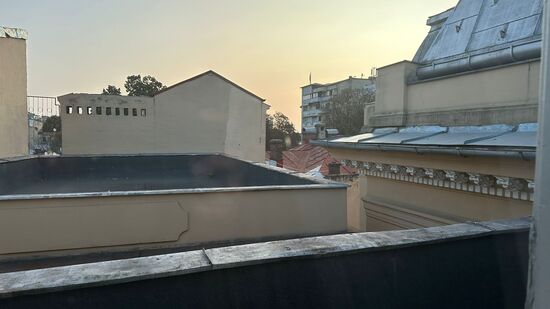 Hier der Ausblick aus unserem Fenster vom obersten Stockwerk 