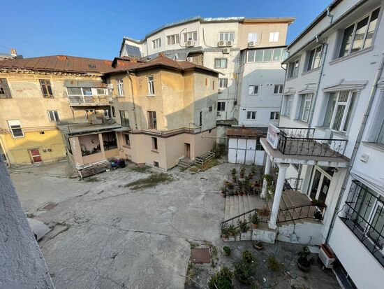 Hier der Ausblick aus dem Fenster von Jens&amp;Silvi—ein Stockwerk unter uns