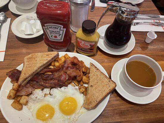 DAS ist unser typisch amerikanisches Frühstück