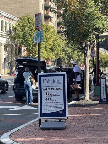 Gut, dass wir ohne Auto hier sind….