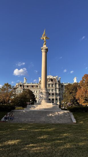 Im Präsidentenpark ist das „First Division Monument“
