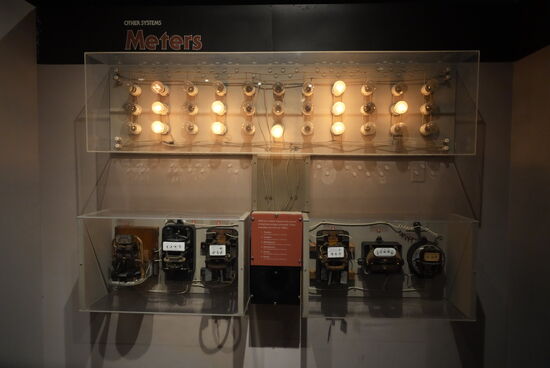 Im Untergeschoss finden wir die Entwicklung von Elektrizität und Dampfmaschinen in Amerika