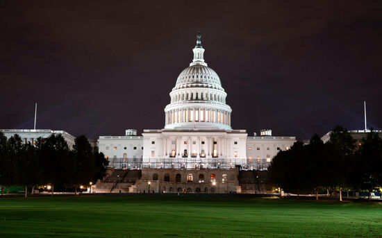 Das „Capitol“ - der Sitz des Kongresses der Vereinigten Staaten mit seiner Rotunde und den beiden Parlamentsflügeln