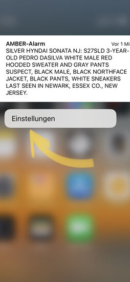 So etwas bekommt man hier aufs Handy: eine Info über ein entführtes Kind mit genauer Personenbeschreibung des Entführers. Da werden doch alle gleich sensibilisiert…