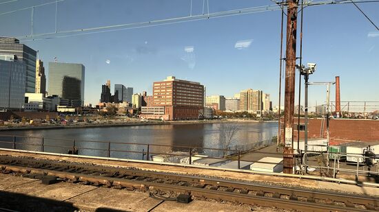 Nach 1,5h erreichen wir die „Penn Station“ von New York und laufen bis zu unserem Hotel