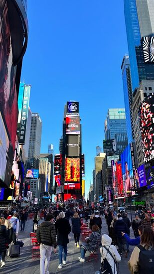 Dann gehts zur U-Bahn, Thomas und ich möchten zum Naturhistorischen Museum