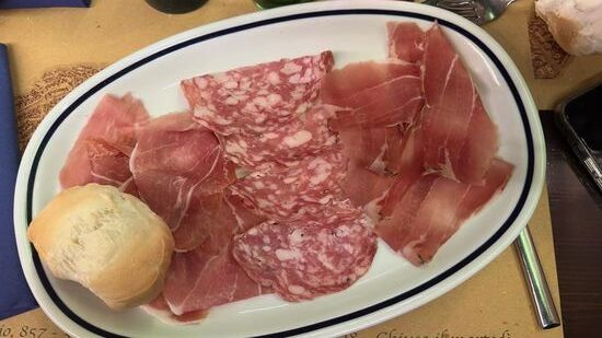 Diese Vorspeise kostet z.B. 12 Euro, ein Carpaccio 14 Euro