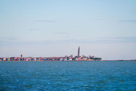 Hier sehen wir den schiefen Turm von Burano.