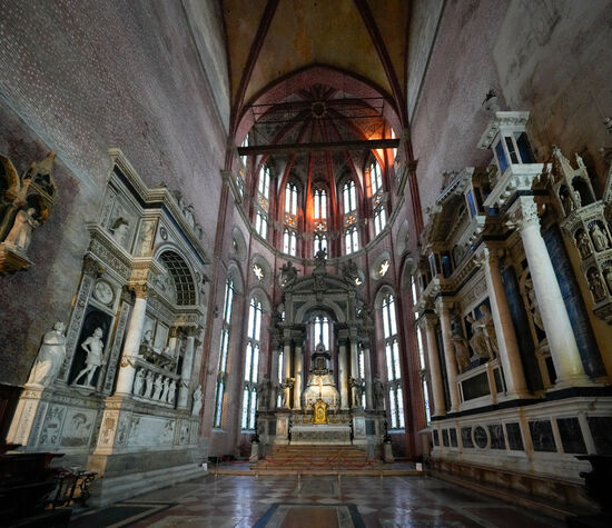 Man kann in Fotos die Pracht und Dimension dieses Gebäudes nicht ablichten.