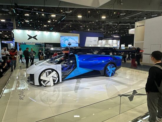 E-Autos sind das große Thema. Auch Hersteller wie Sony, Google, Amazon, LG und andere befassen sich mit diesem Markt.