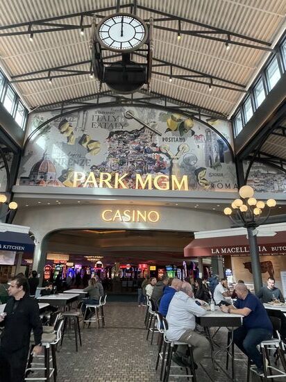 Nächstes Hotel ist das prunkvolle „Park MGM“