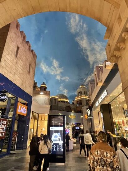 Im „Planet Hollywood“ hat man das Gefühl in Marocco zu sein.