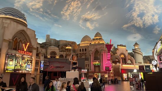 Unglaublich hoch sind hier die Decken, man hat wirklich das Gefühl den echten Himmel zu sehen