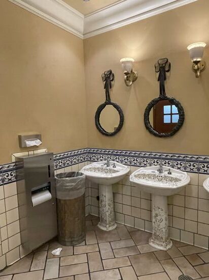 Sogar die Toiletten sind sehr französisch 