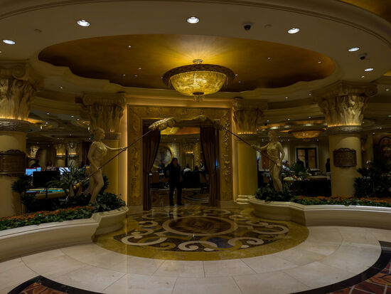 Letztes Hotel für heute: „Caesar´s Palace“ —auch wieder sehr spektakulär mit toller echt-wirkender Kulisse