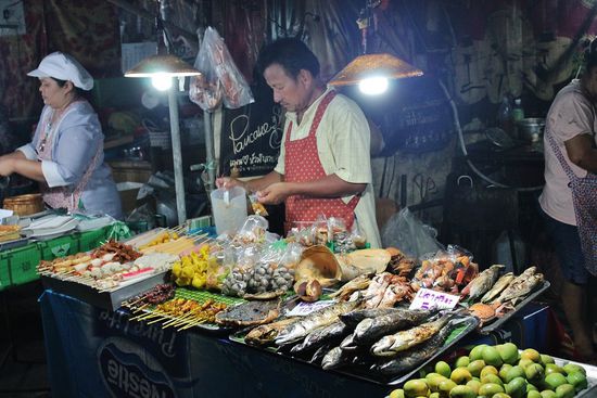 ... für zwischendruch - Fisch, Satay &amp; Krabbelzeugs - alles am Spieß ...