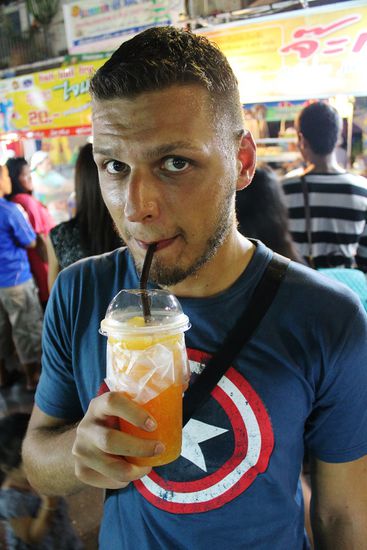 ... Orangenshake mit dreifach Zucker ...