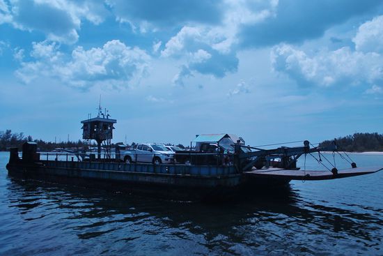 ... düsterer Himmel - müssen wir auf Lanta etwa durch den Monsun? ...