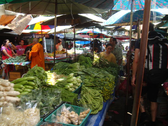 ... riesige Märkte ...