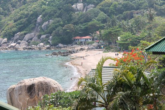 Blick über die Bucht vom Montalay-Dive-Resort aus