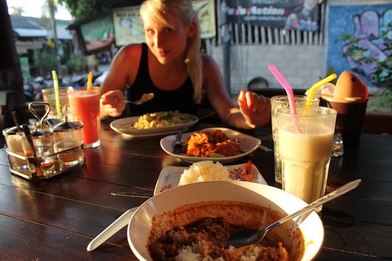 ... reichlich Fruit-Shakes löschen das Inferno ...