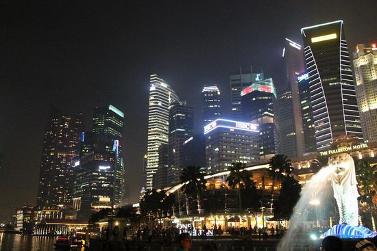 ... und hier sein 8 Meter großer Bruder, der "falsche" Merlin ...