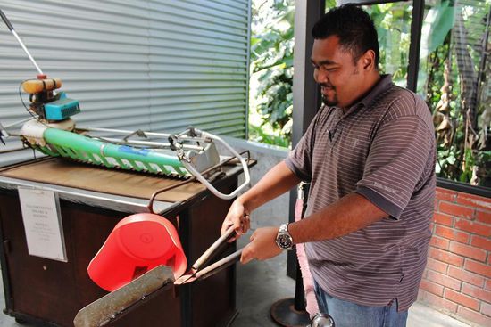 ... Azhar in Aktion ...