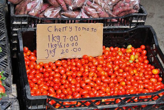 ... Tomaten werden in aller Regel aus Thailand importiert, daher der hohe Preis von knapp 2 € pro Kilo ...