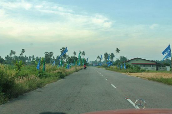 ... wir fliegen über Land ...