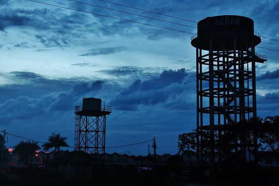 ... da braut sich wieder was zusammen ...