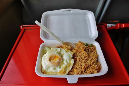 ... Reis, Ei und Hühnchen extra scharf - sowas schmeckt 24/7 ...