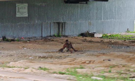 ... unter dem Granzdamm ...