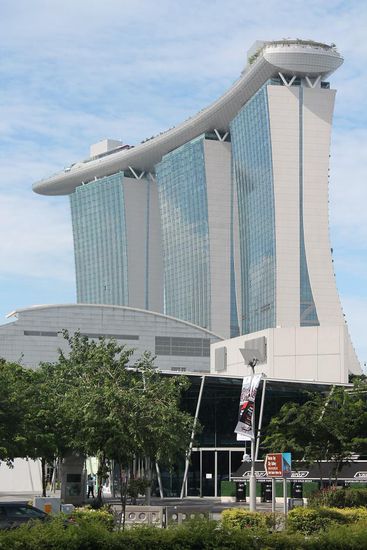 ... wir pirschen uns von hinten an ...