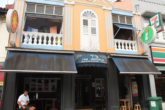 ... das INNCROWD - für ein hübsches Stockbettchen mit acht Zimmergenossen zahlten wir hier 18$ / 12€ die Nacht - für Singapur ein Spottpreis ...