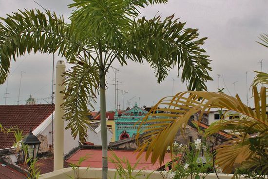 ... Blick von Dachterrasse Nummer 2 über die Chinatown ...