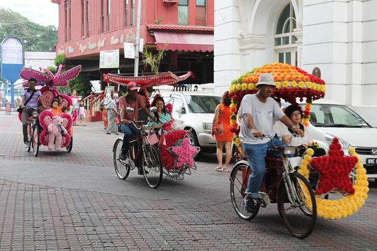 ... Blumenrikschas sind hier DER Trend ...