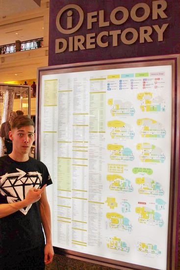 ... Gesamtplan der Mall - 10 Etage, 2 Basements und endlos viele Geschäfte ...