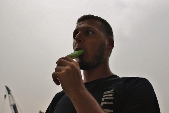 ... dem massiven Regenfrust kann nur mit Einsatz von Aufputschmitteln entgegengewirkt werden ...