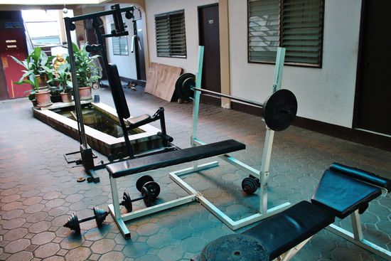 ... der Outdoor-Fitnessraum des Chiang Mai Inn ...