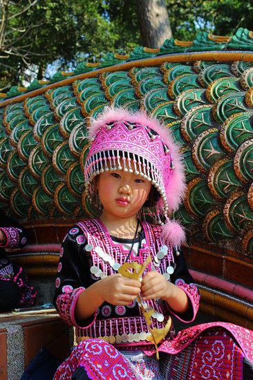 ... Photos kosten 10 Baht ...